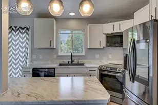 2150 Heathercrest Dr, Colorado Springs, CO 80915 - Photo 17