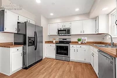 6805 Parkridge Court, Colorado Springs, CO 80915 - Photo 11
