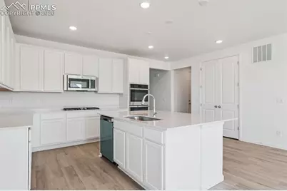 3302 Bella Notte Drive, Pueblo, CO 81001 - Photo 9