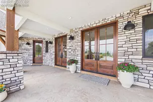 1015 Gale Ct, Pueblo, CO 81006 - Photo 5