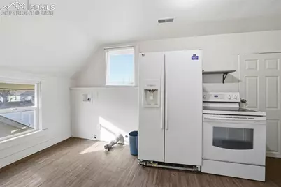 805 E 7th Street, Pueblo, CO 81003 - Photo 27