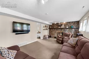 6145 Castlewood Ln, Colorado Springs, CO 80918 - Photo 27