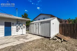 2011 Montezuma Dr, Colorado Springs, CO 80910 - Photo 5