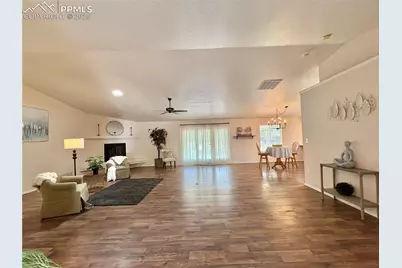 204 Bridle Trail, Pueblo, CO 81005 - Photo 9