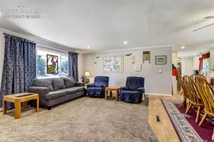 1215 Fosdick Dr, Colorado Springs, CO 80909 - Photo 3