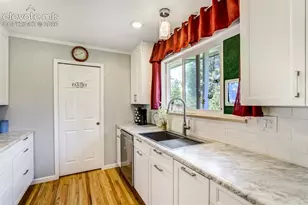 1215 Fosdick Dr, Colorado Springs, CO 80909 - Photo 7