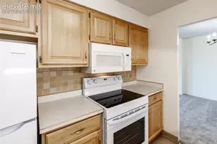 411 Lakewood Circle, Colorado Springs, CO 80910 - Photo 7