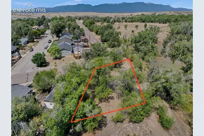460 Crest Drive, Fountain, CO 80817 - Photo 7