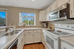454 Rolling Hills Dr, Colorado Springs, CO 80919 - Photo 13