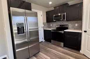 10885 Matta Dr, Colorado Springs, CO 80925 - Photo 11