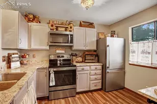 560 Manor Ct, Woodland Park, CO 80863 - Photo 17