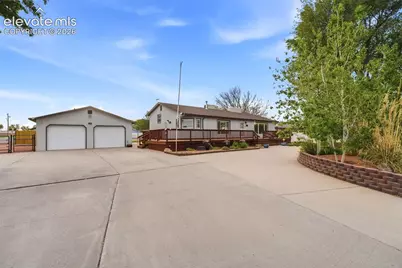 1069 Meadow Lane, Pueblo, CO 81006 - Photo 3