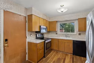 2204 Warwick Ln, Colorado Springs, CO 80909 - Photo 9