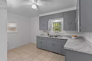 932 E Moreno Ave, Colorado Springs, CO 80903 - Photo 11