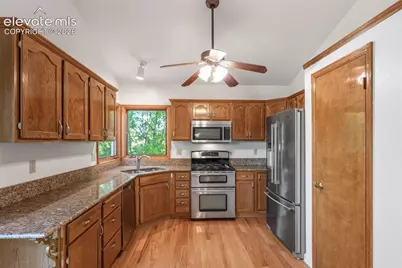 5142 Broadmoor Bluffs Drive, Colorado Springs, CO 80906 - Photo 13