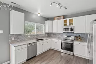 5253 Mountain Air Cir, Colorado Springs, CO 80916 - Photo 11