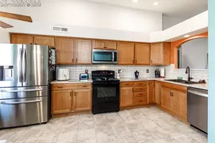 717 Edna Ln, Pueblo, CO 81005 - Photo 7