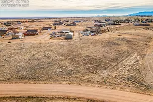 872 E Waverly Dr, Pueblo, CO 81007 - Photo 1