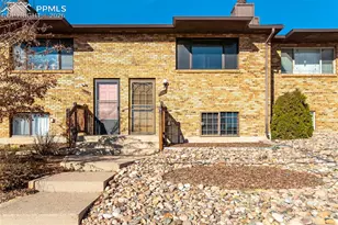 326 Mountview Ln, Colorado Springs, CO 80907 - Photo 3