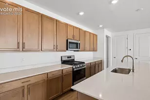 7854 Rainy Crk Trl, Colorado Springs, CO 80925 - Photo 11