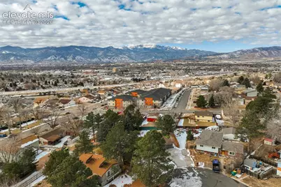 3812 Somerset Drive, Colorado Springs, CO 80907 - Photo 3