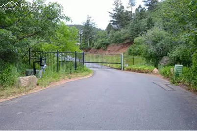 1096 Laguna Point, Manitou Springs, CO 80829 - Photo 5