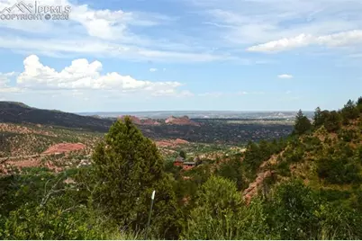 1096 Laguna Point, Manitou Springs, CO 80829 - Photo 17