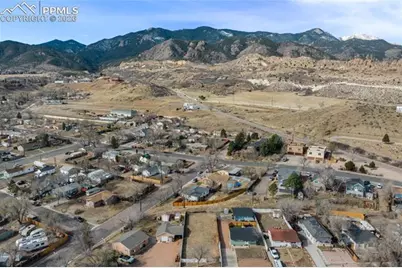 1120 Modes Street, Colorado Springs, CO 80904 - Photo 9