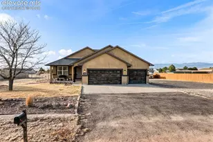 1140 W Shenandoah Dr, Pueblo, CO 81007 - Photo 41