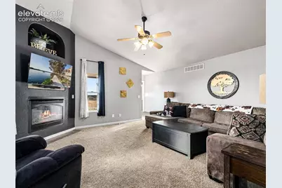1140 W Shenandoah Drive, Pueblo, CO 81007 - Photo 11