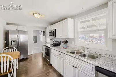 749 W Corona Avenue, Pueblo, CO 81004 - Photo 5