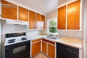 1539 Fountain St, Colorado Springs, CO 80910 - Photo 7