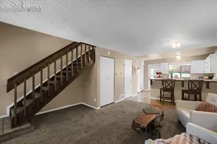 6831 Mountain Top Ln, Colorado Springs, CO 80919 - Photo 7