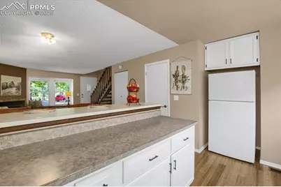 6831 Mountain Top Lane, Colorado Springs, CO 80919 - Photo 5