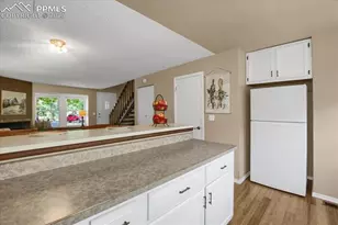 6831 Mountain Top Ln, Colorado Springs, CO 80919 - Photo 5