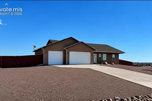 1193 E Gunpowder Ln, Pueblo, CO 81007 - Photo 3