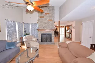 647 Red Cliff Rd, Colorado Springs, CO 80906 - Photo 5
