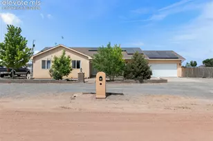 675 E McClave Dr, Pueblo, CO 81007 - Photo 5