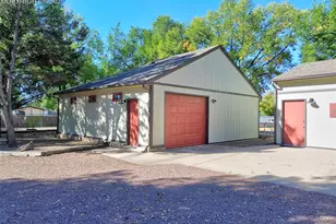 30 Shangra La Dr, Colorado Springs, CO 80907 - Photo 35