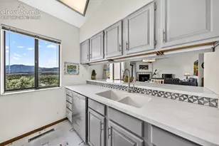 930 Fontmore Rd, Colorado Springs, CO 80904 - Photo 7