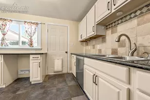 2140 Robin Dr, Colorado Springs, CO 80909 - Photo 17