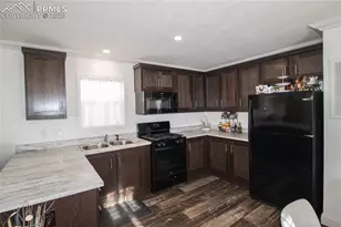 218 W Thurlow Ave, Cripple Creek, CO 80813 - Photo 9
