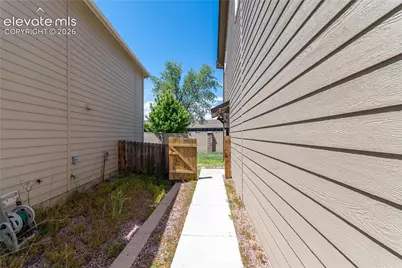921 Grissom Drive, Colorado Springs, CO 80915 - Photo 3
