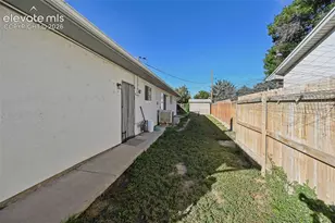 2041 Vinewood Ln, Pueblo, CO 81005 - Photo 23