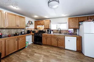 708 W 10th St, Walsenburg, CO 81089 - Photo 11