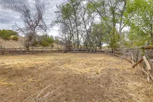 708 W 10th St, Walsenburg, CO 81089 - Photo 35