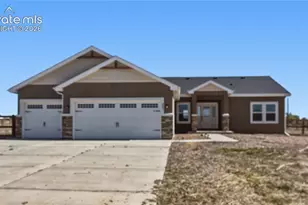 667 E Vermillion Dr, Pueblo, CO 81007 - Photo 1