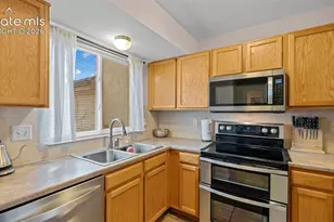 652 Echo Ln, Colorado Springs, CO 80904 - Photo 9