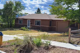 2120 Bonfoy Ave, Colorado Springs, CO 80909 - Photo 5