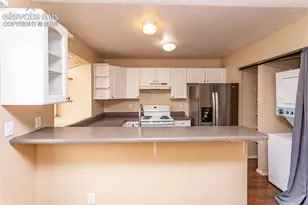 6853 Mountain Top Ln, Colorado Springs, CO 80919 - Photo 9